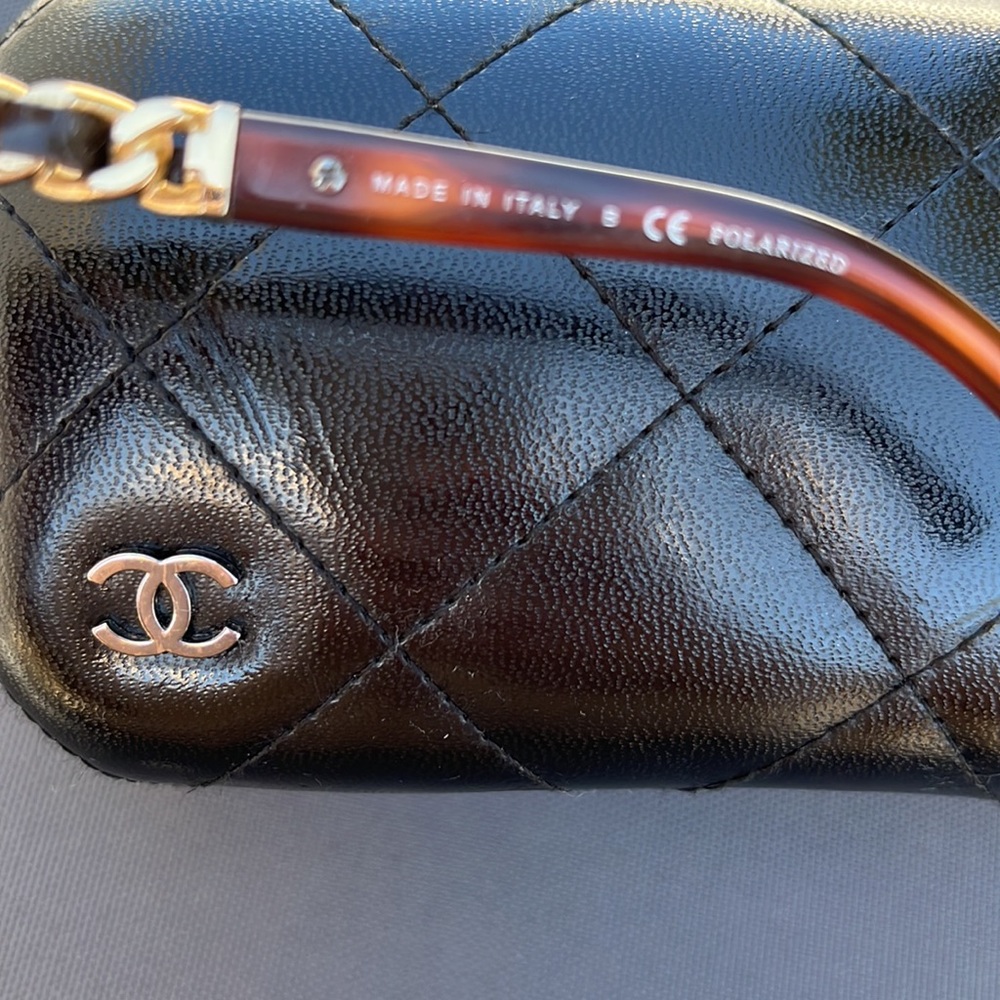 Chanel made in Italy beautiful sunglasses - Picture 5 of 9